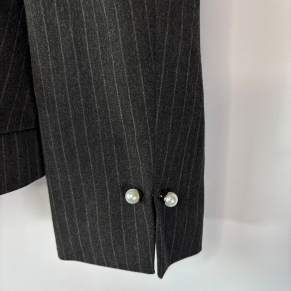 White House Black Market Women's Gray Pin Stripe Blazer Jacket Size 4 - Picture 3 of 12